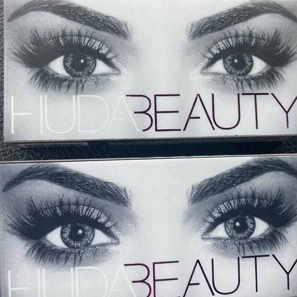 NEW IN BOX! 2 HUDA BEAUTY LASH SETS - Picture 2 of 2